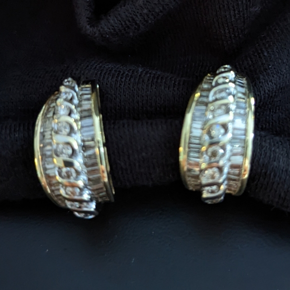 Diamond earrings - Picture 2 of 7